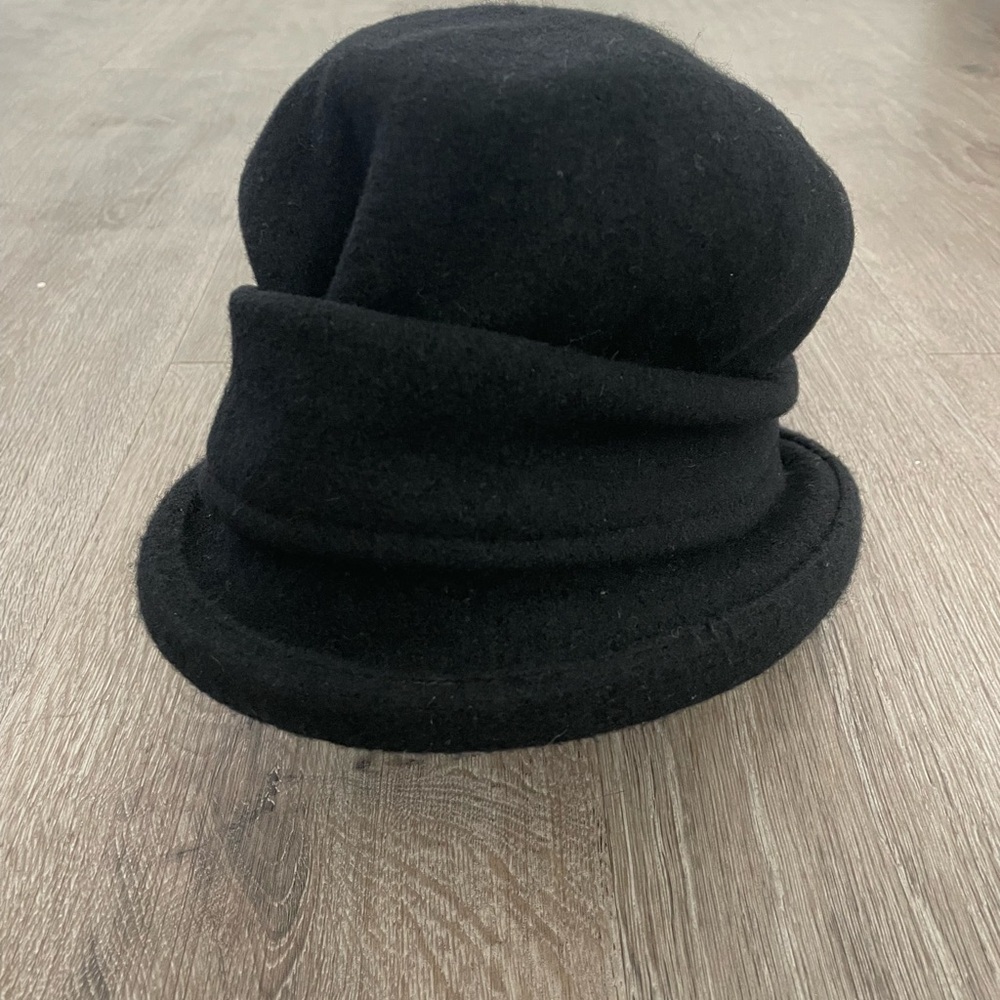 Parkhurst Elegant Black Wool Hat